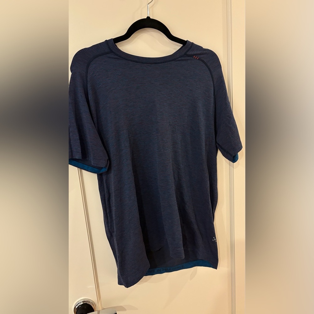 Men's lululemon metal vent tech Blue Shirt